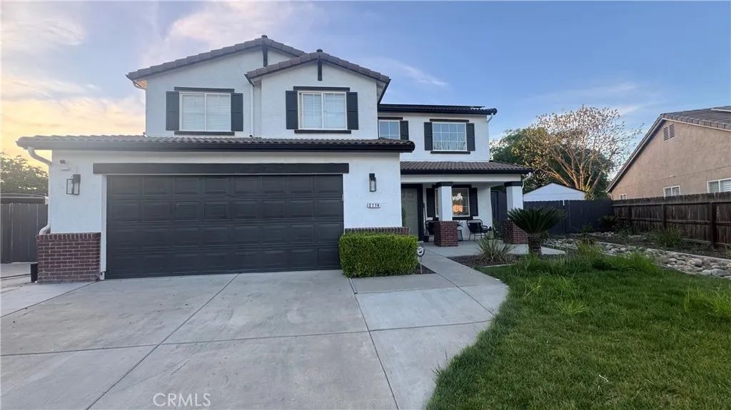 2174 W Picadilly, Hanford, CA 93230