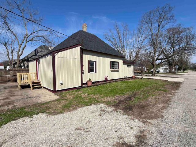 402 W Jefferson Avenue, Vincennes, IN 47591