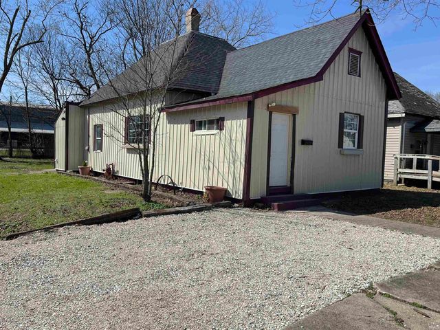 402 W Jefferson Avenue, Vincennes, IN 47591