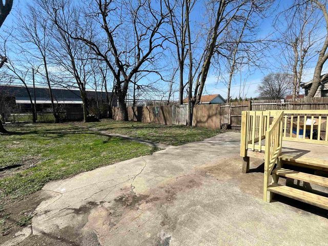 402 W Jefferson Avenue, Vincennes, IN 47591