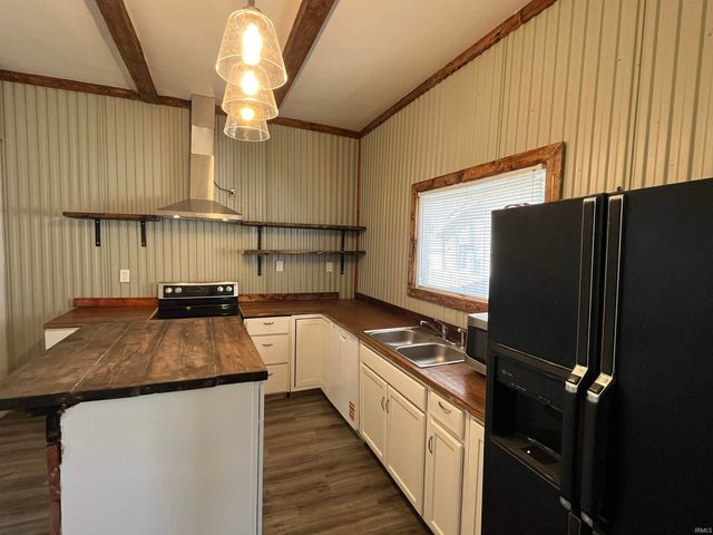 402 W Jefferson Avenue, Vincennes, IN 47591