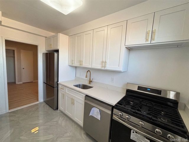 26-21 Union Street 6D, Flushing, NY 11354