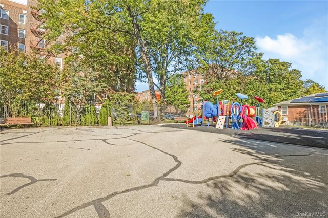 26-21 Union Street 6D, Flushing, NY 11354