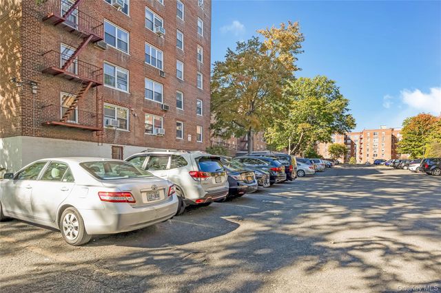 26-21 Union Street 6D, Flushing, NY 11354