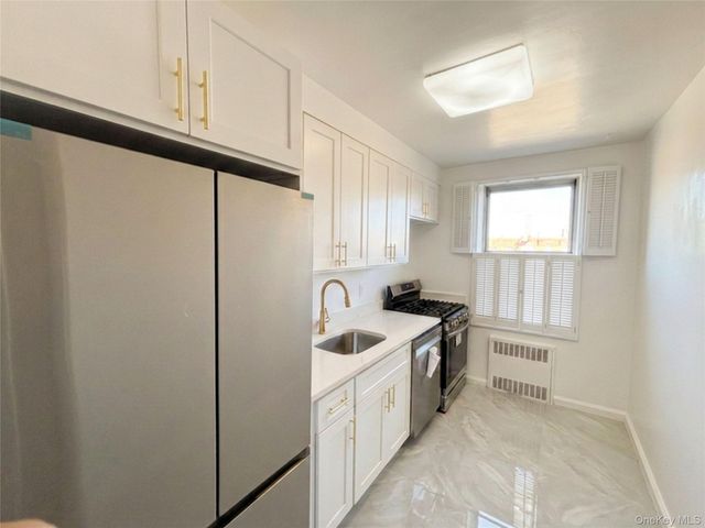 26-21 Union Street 6D, Flushing, NY 11354