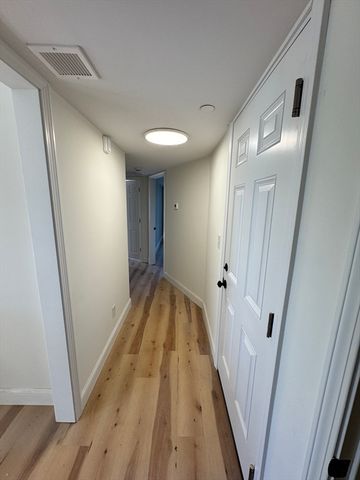 605 Millbury St, Worcester, MA 01604