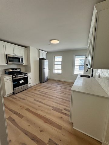 605 Millbury St, Worcester, MA 01604