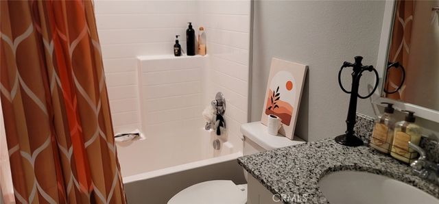 381 Britannia Rd, Hemet, CA 92543