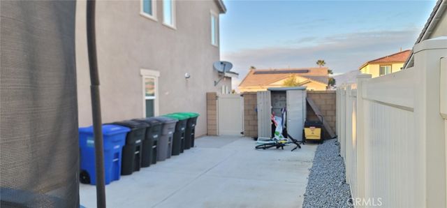 381 Britannia Rd, Hemet, CA 92543