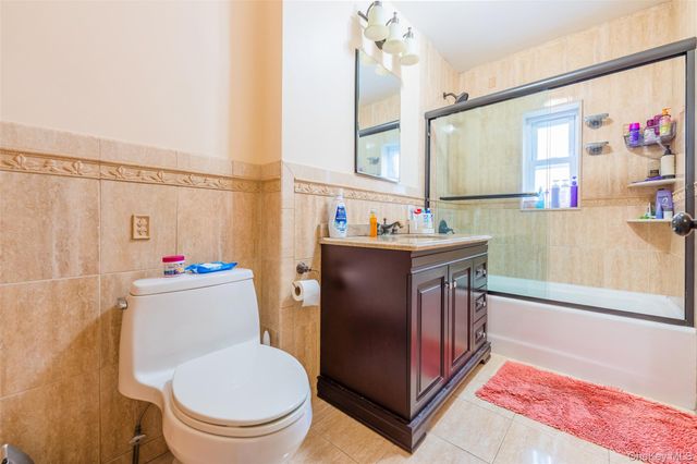 3214 Rawlins Avenue, Bronx, NY 10465