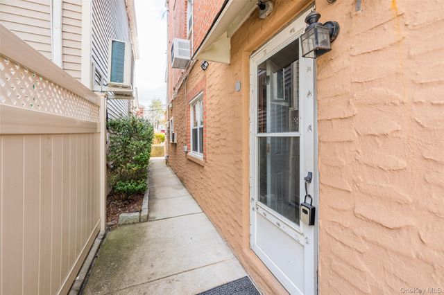 3214 Rawlins Avenue, Bronx, NY 10465