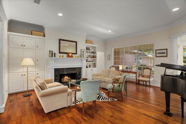 2833 Manorwood Trail, Fort Worth, TX 76109