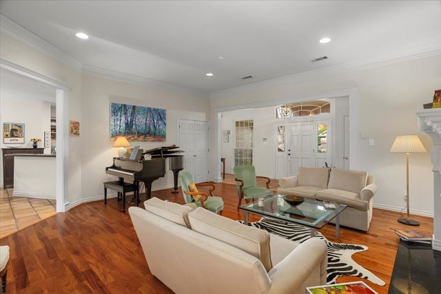 2833 Manorwood Trail, Fort Worth, TX 76109