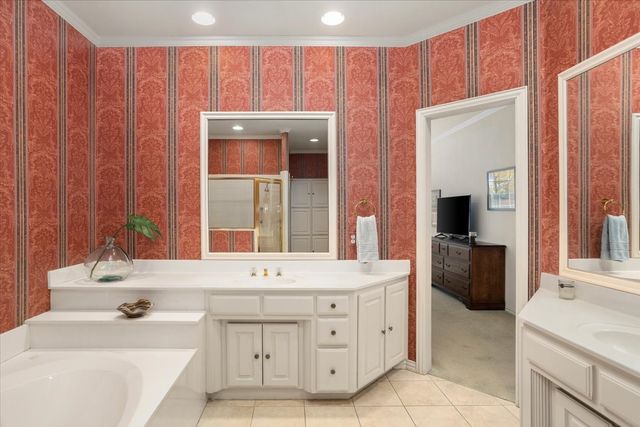 2833 Manorwood Trail, Fort Worth, TX 76109