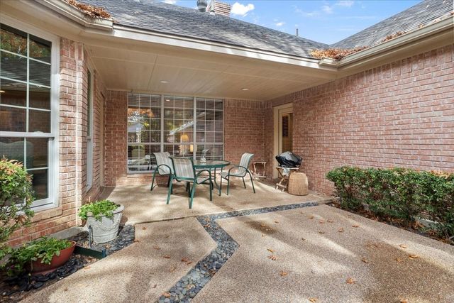 2833 Manorwood Trail, Fort Worth, TX 76109