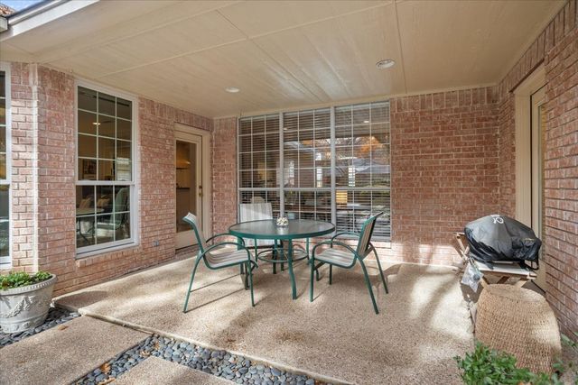 2833 Manorwood Trail, Fort Worth, TX 76109