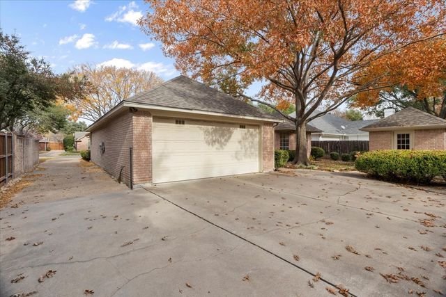 2833 Manorwood Trail, Fort Worth, TX 76109