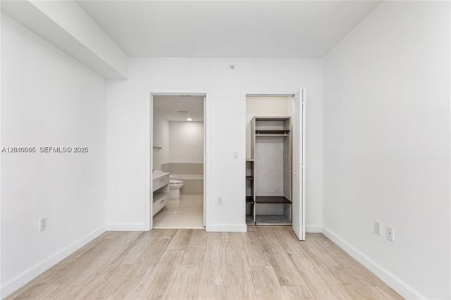 55 SW 9 St 1208, Miami, FL 33130