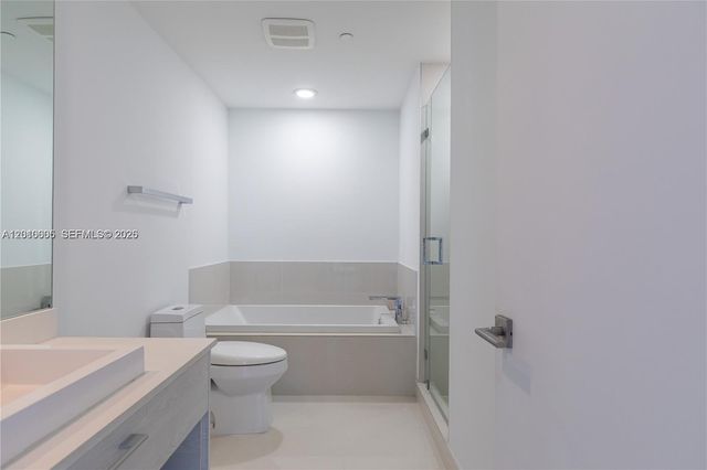55 SW 9 St 1208, Miami, FL 33130