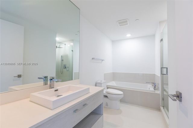 55 SW 9 St 1208, Miami, FL 33130