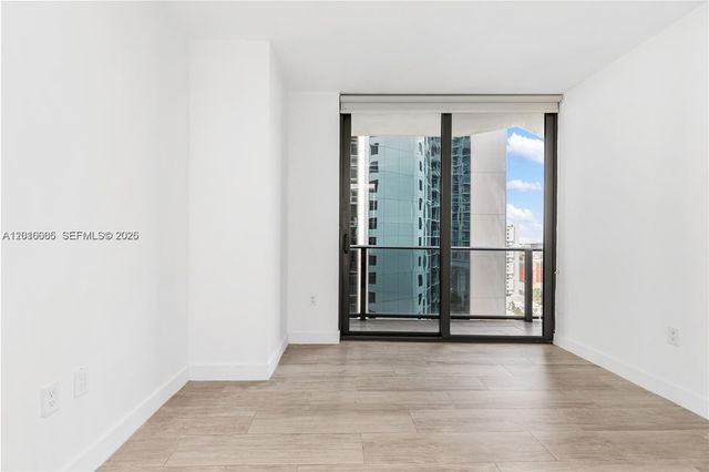 55 SW 9 St 1208, Miami, FL 33130