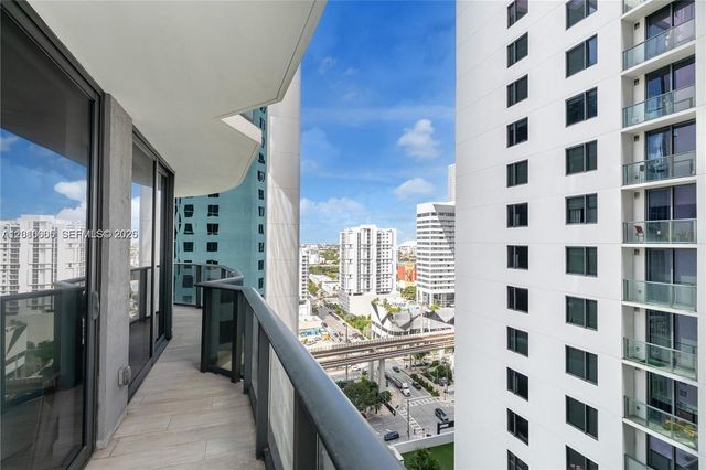 55 SW 9 St 1208, Miami, FL 33130