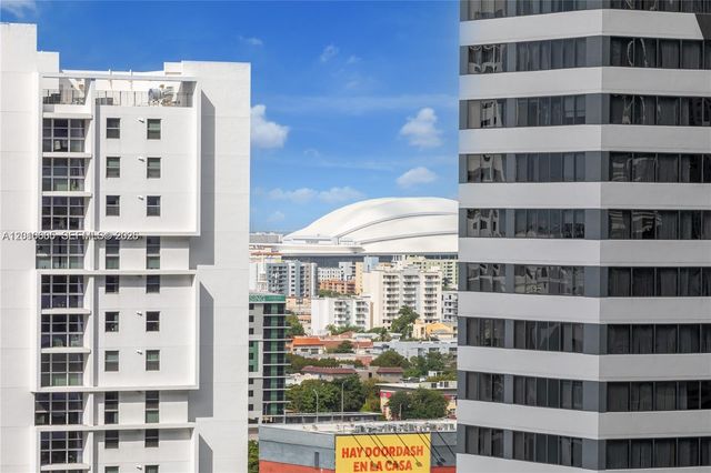 55 SW 9 St 1208, Miami, FL 33130