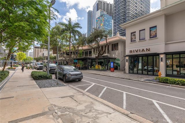 55 SW 9 St 1208, Miami, FL 33130