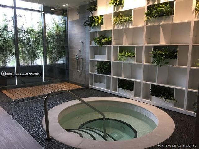 55 SW 9 St 1208, Miami, FL 33130