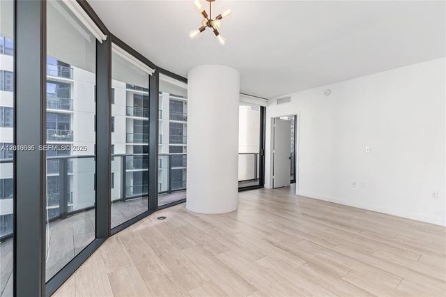 55 SW 9 St 1208, Miami, FL 33130