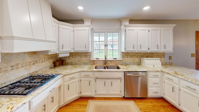25715 W Cherokee Trail, Channahon, IL 60410