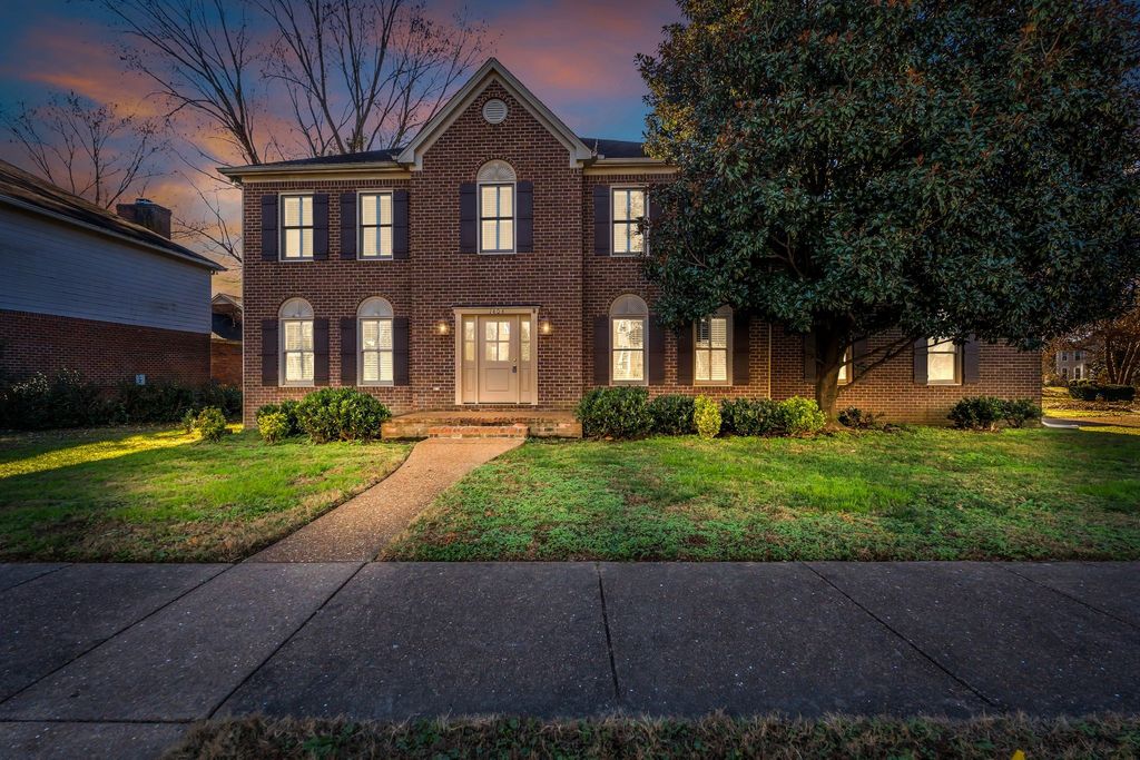 1404 Buckingham Cir, Franklin, TN 37064