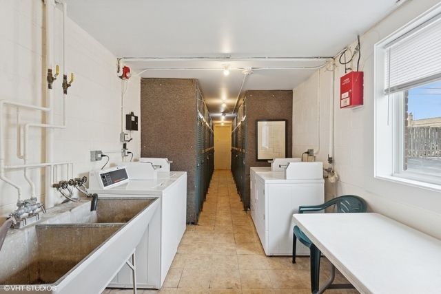 1136 Greenleaf Avenue 205, Wilmette, IL 60091