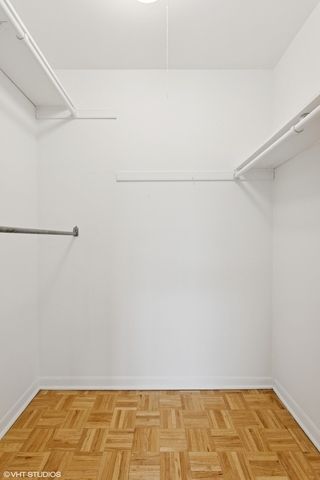 1136 Greenleaf Avenue 205, Wilmette, IL 60091