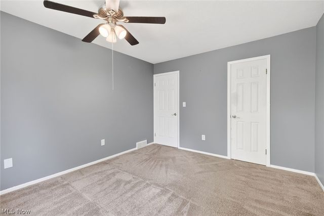 9582 Fernwood Drive, Olmsted Falls, OH 44138