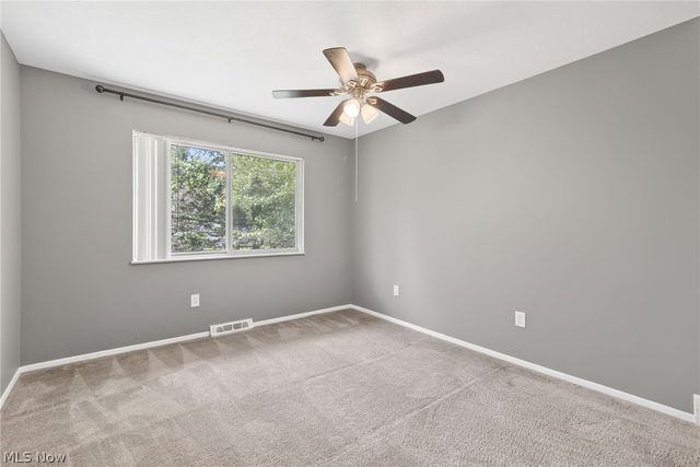 9582 Fernwood Drive, Olmsted Falls, OH 44138