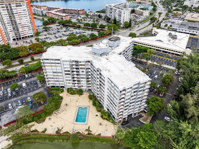 1300 NE Miami Gardens Dr 512E, Miami, FL 33179