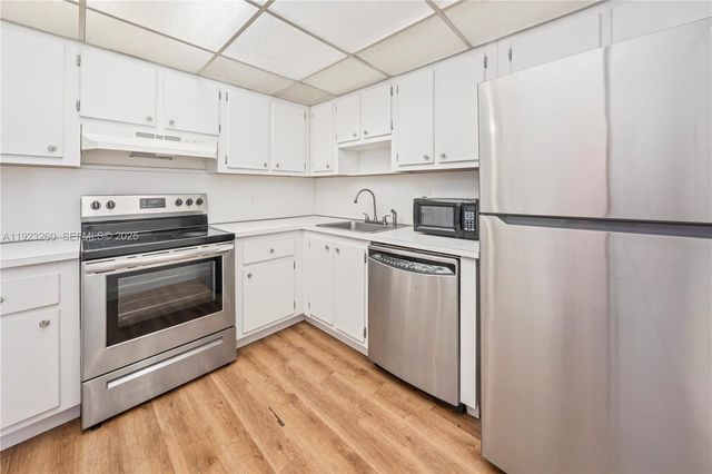 1300 NE Miami Gardens Dr 512E, Miami, FL 33179