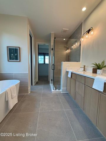 6609 Clore Lake Rd, Crestwood, KY 40014