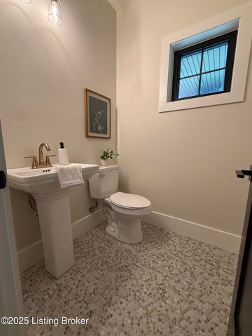 6609 Clore Lake Rd, Crestwood, KY 40014