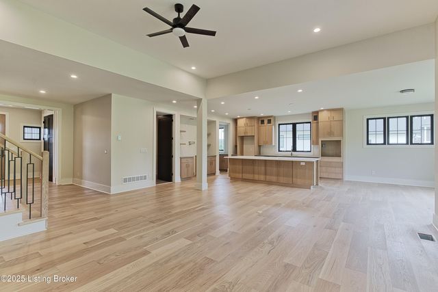 6609 Clore Lake Rd, Crestwood, KY 40014