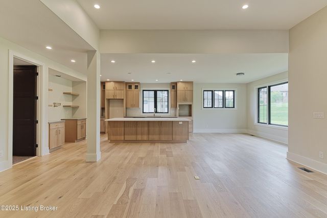 6609 Clore Lake Rd, Crestwood, KY 40014