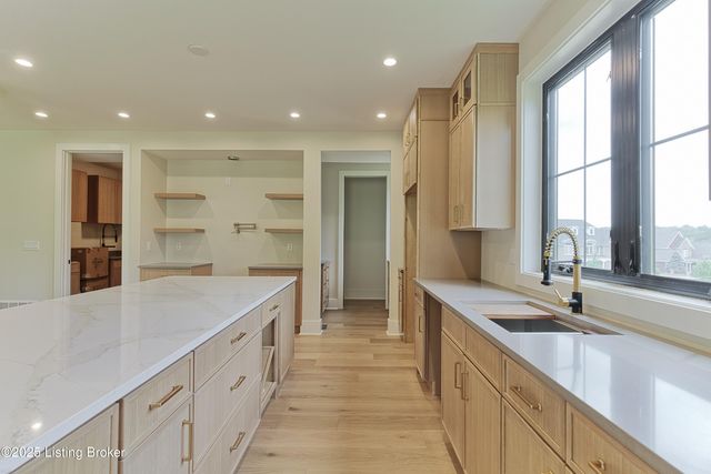 6609 Clore Lake Rd, Crestwood, KY 40014