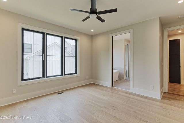 6609 Clore Lake Rd, Crestwood, KY 40014