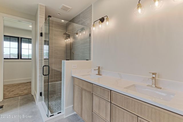 6609 Clore Lake Rd, Crestwood, KY 40014