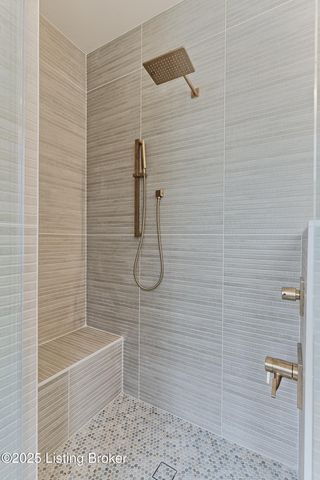 6609 Clore Lake Rd, Crestwood, KY 40014