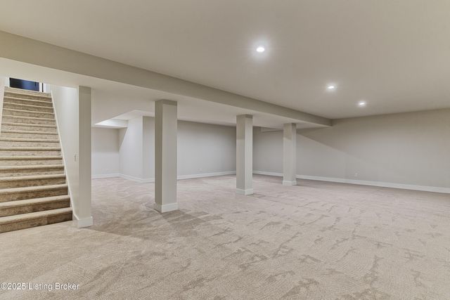 6609 Clore Lake Rd, Crestwood, KY 40014