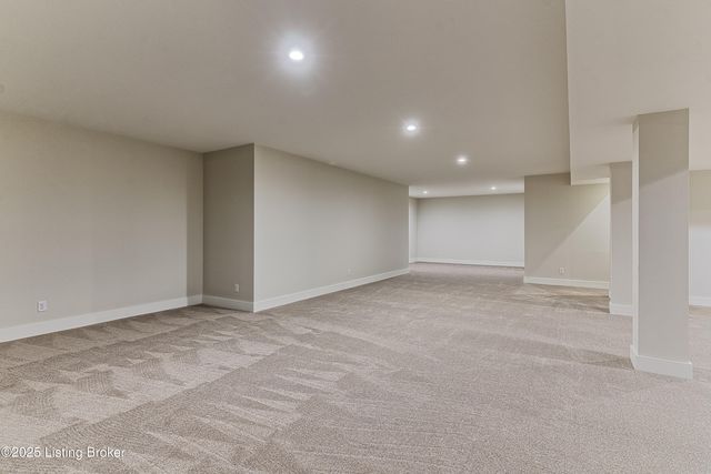 6609 Clore Lake Rd, Crestwood, KY 40014