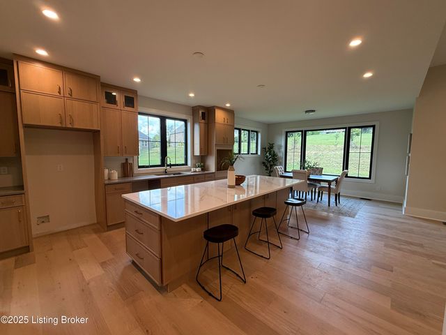 6609 Clore Lake Rd, Crestwood, KY 40014