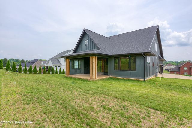 6609 Clore Lake Rd, Crestwood, KY 40014